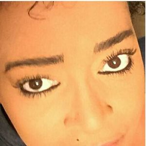 Meet your Posher, Dionna